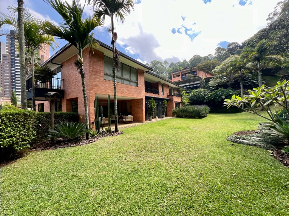 VENDO CASA EN LA COLA DEL ZORRO. EL POBLADO.MUY CERCA U. CES — foto 3