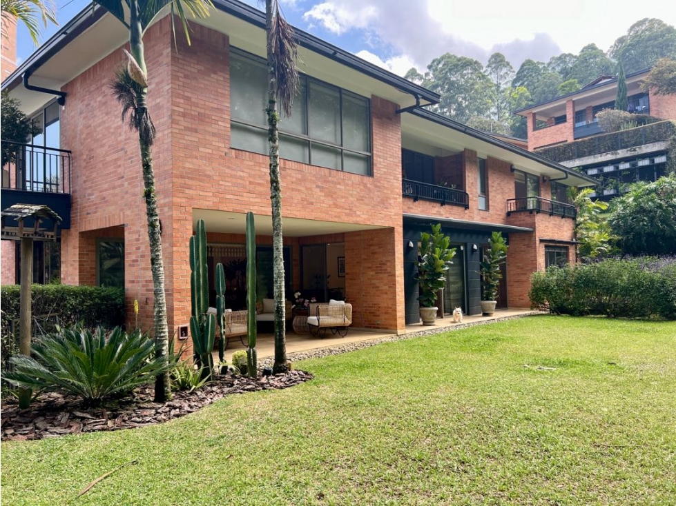 VENDO CASA EN LA COLA DEL ZORRO. EL POBLADO.MUY CERCA U. CES — foto 5
