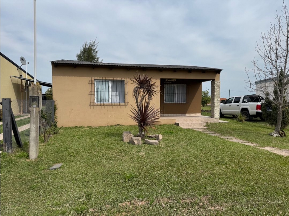Vendo Casa con pileta en Pronunciamiento, Entre Ríos. — foto 2