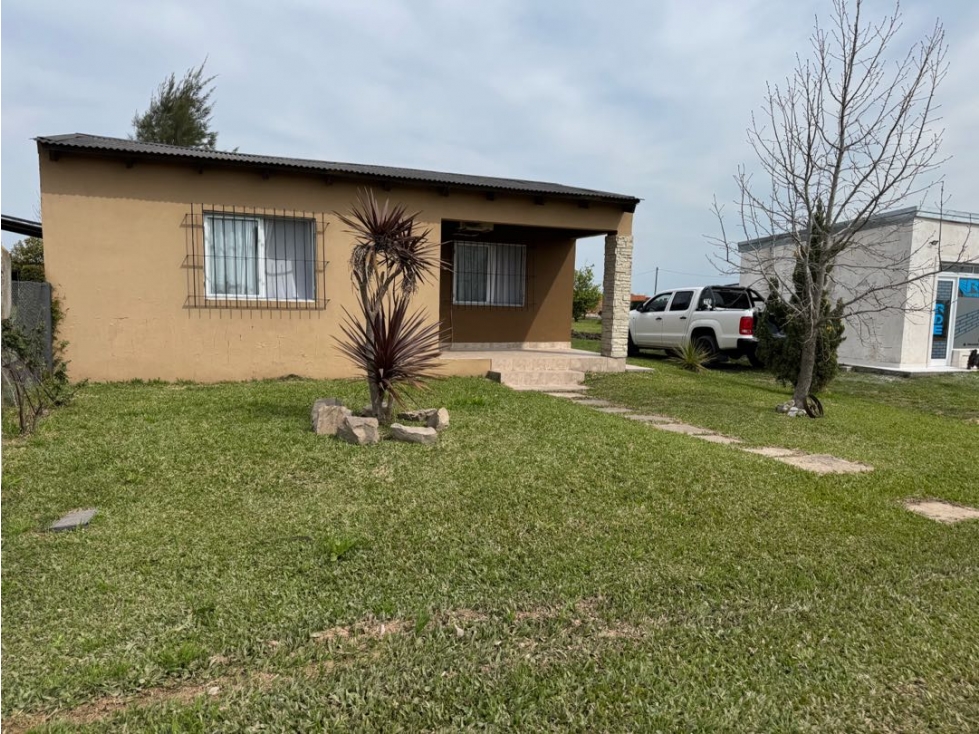 Vendo Casa con pileta en Pronunciamiento, Entre Ríos. — foto 3