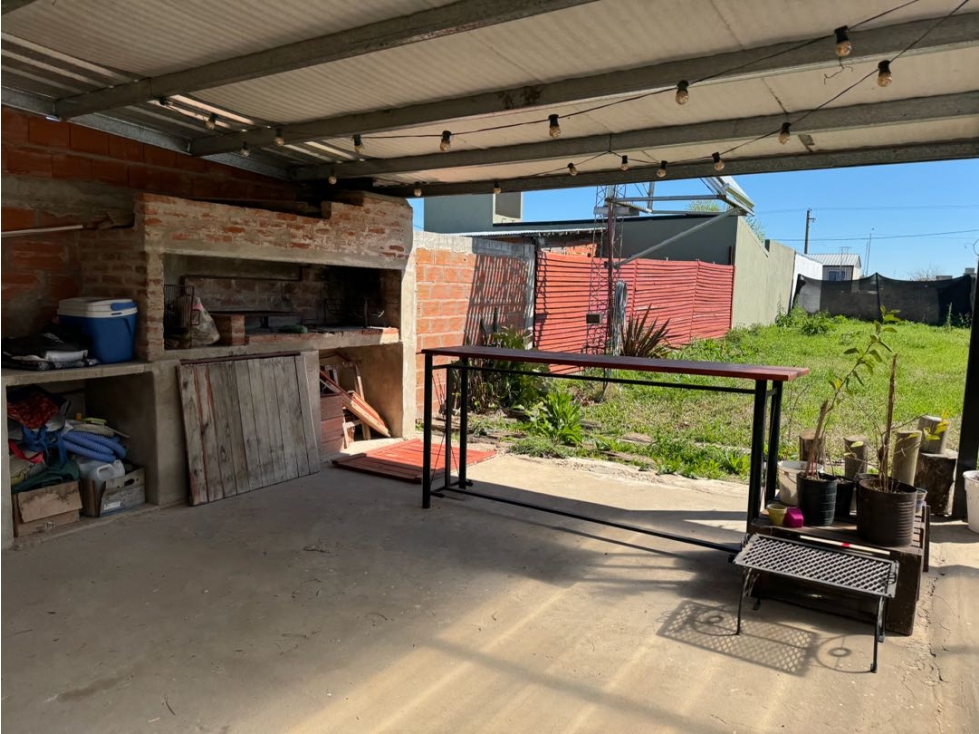 Vendo Casa con pileta en San Justo, Entre Ríos. - 2
