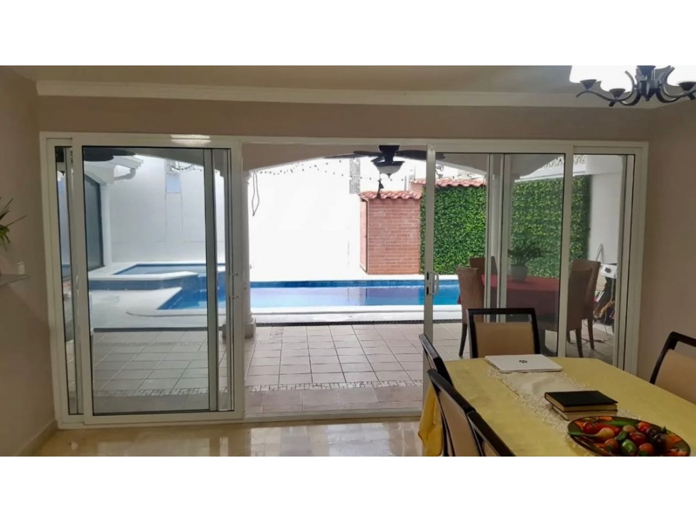 VENDO CASA CON PISCINA EN LA ALAMEDA — foto 6