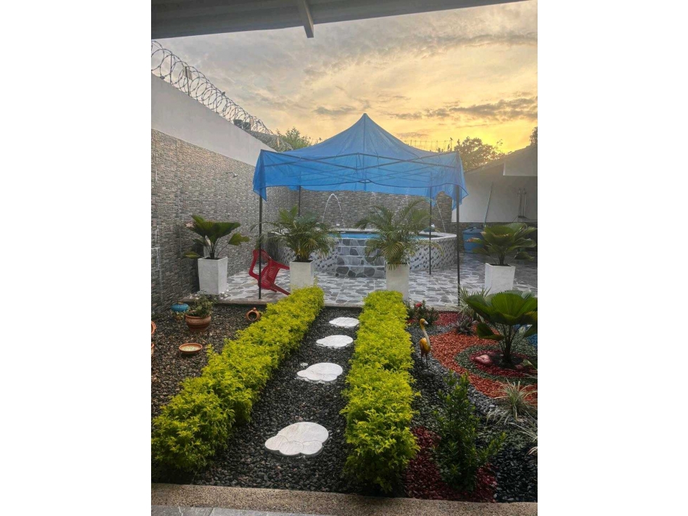 Vendo casa con piscina en Villavicencio