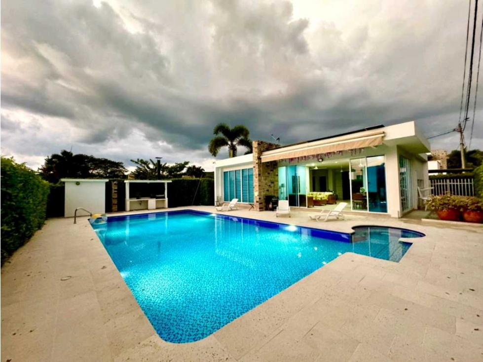 VENDO CASA CON PISCINA EN CONDOMINIO VÍA MELGAR-GIRARDOT - 2