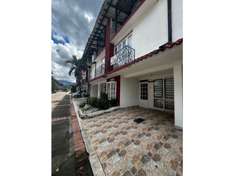 Vendo casa conjunto Los Tulipanes Villavicencio