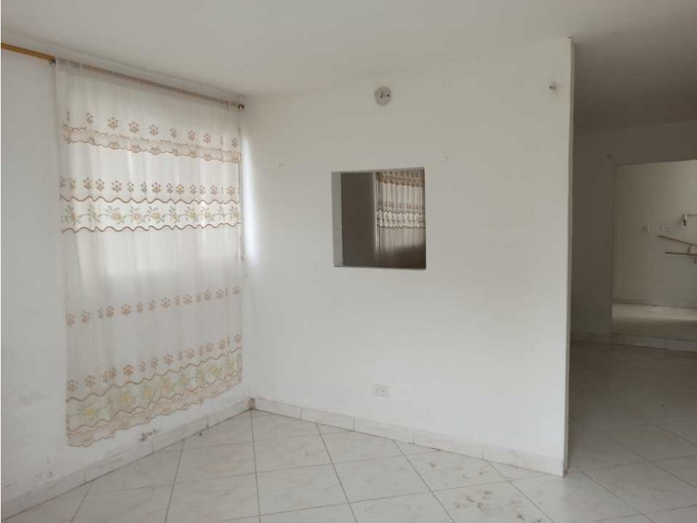 Casa en Versalles Antioquia 2 niveles en esquina con 5 alcobas — foto 2