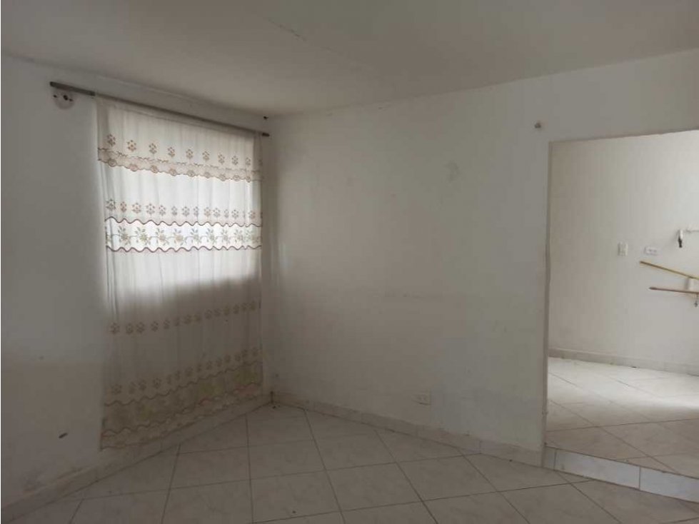 Casa en Versalles Antioquia 2 niveles en esquina con 5 alcobas — foto 4