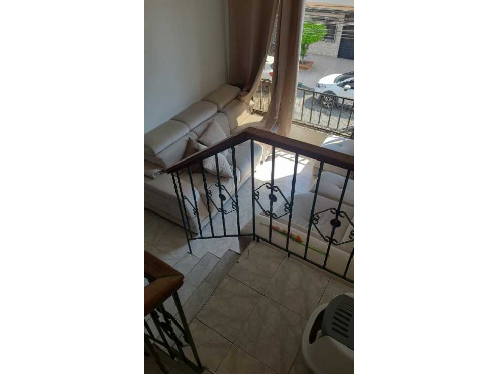 VENTA CASA 2 PISOS ATANASIO GIRARDOT CALI — foto 3