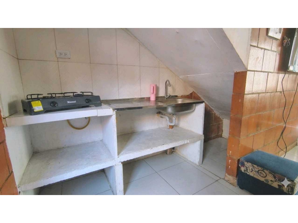 Vendo Casa de 2 pisos Paisaje de las flores — foto 4