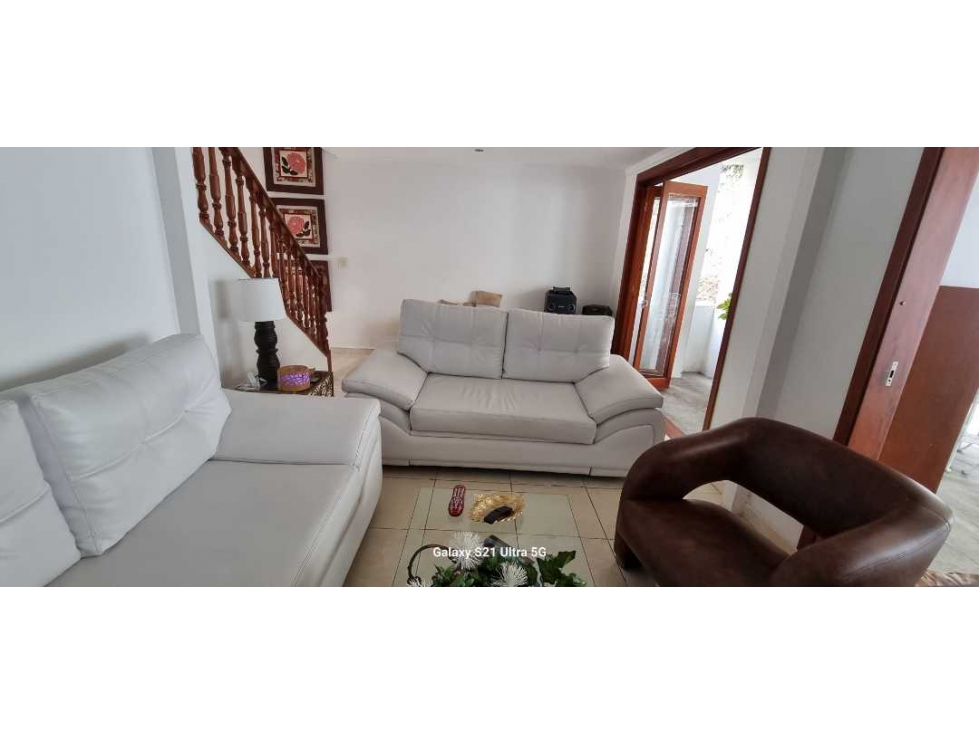 Vendo casa de 3 alcobas en Barrio Calasanz, Medellin