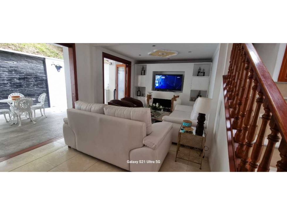 Vendo casa de 3 alcobas en Barrio Calasanz, Medellin — foto 2
