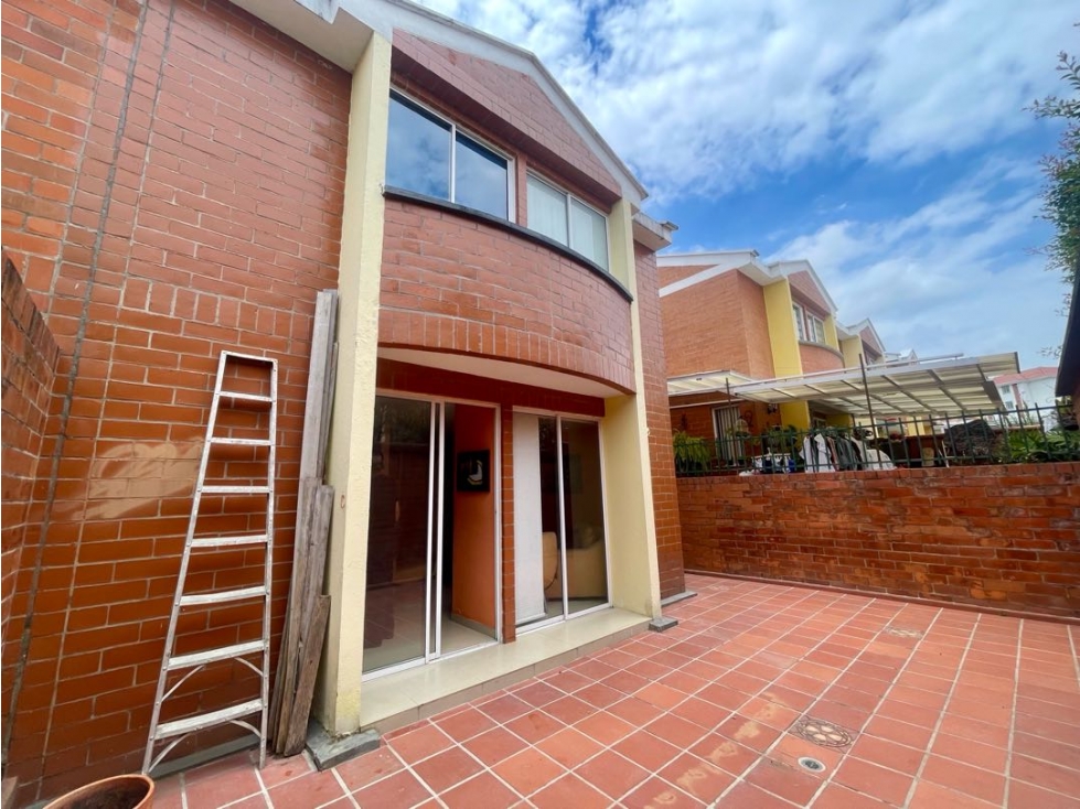 VENDO CASA DE 3 PISOS EN SENDEROS DE EUCALIPTO — foto 6