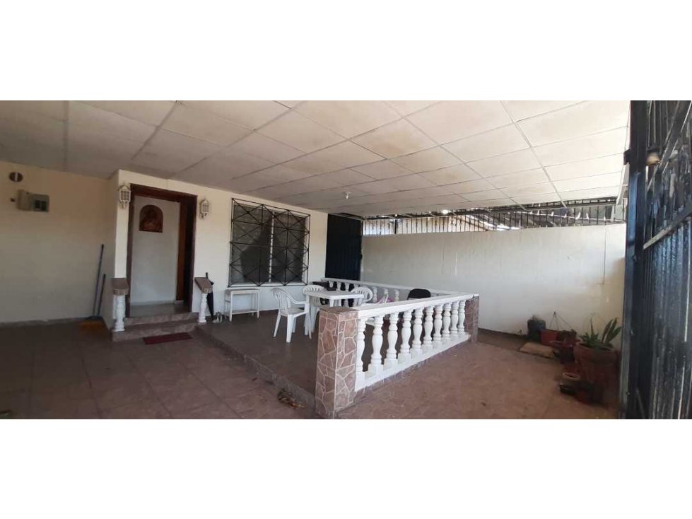 VENDO CASA DE 4HAB A SOLO 4MINUTOS AEROPUERTO en OFERTA — foto 5