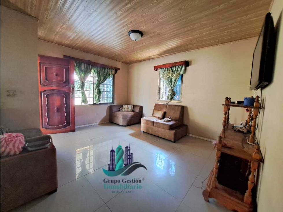 VENDO CASA DE 5 HABITACIONES DE ESQUINA - 6