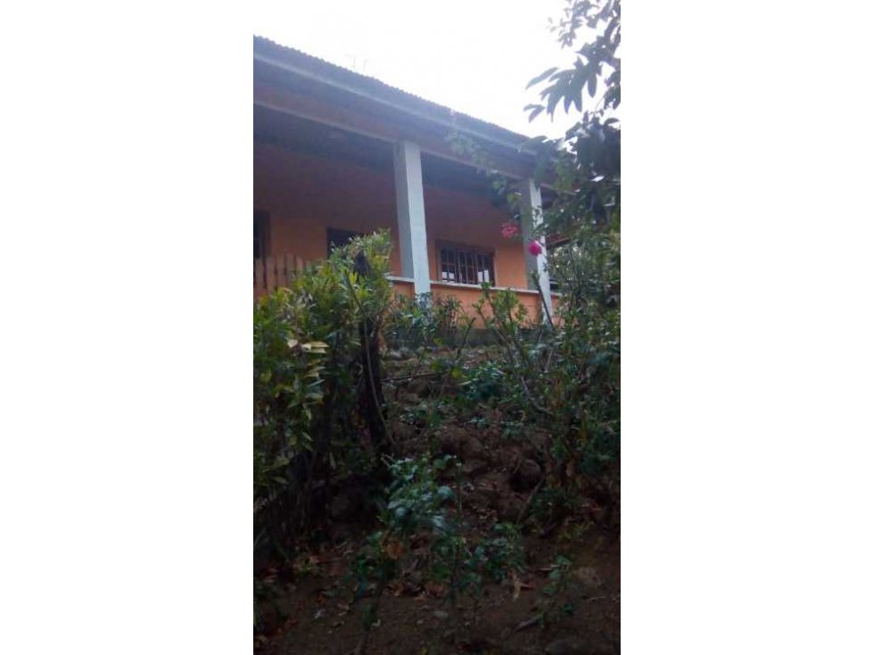 VENDO CASA DE CAMPO Y 900M2 EN EL NANCITO - 3