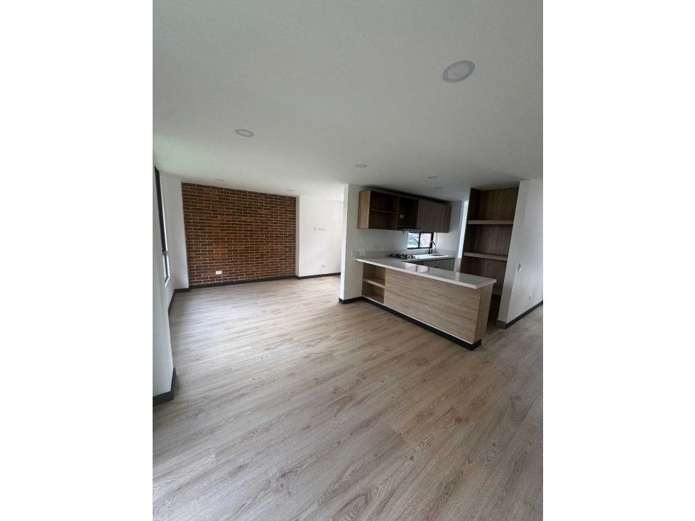 VENDO CASA DE DOS NIVELES BIFAMILIAR CONJUNTO MODERNO EN CAJICA — foto 4
