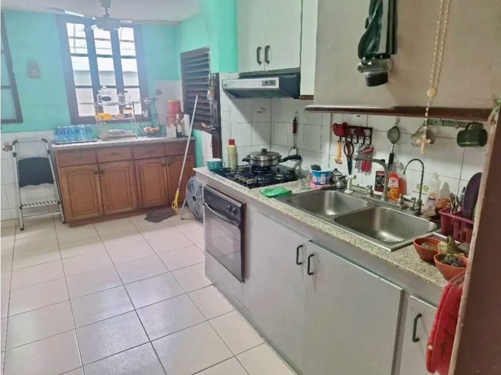 VENDO CASA DE DOS PISOS EN PARQUE LEFEVRE — foto 4