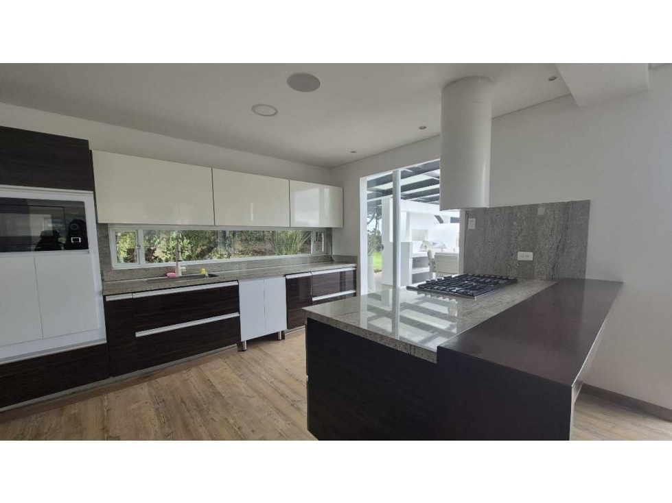 VENDO CASA DE LUJO CAMPESTRE MODERNA 4 HAB - YERBABONITA SOPÓ — foto 4