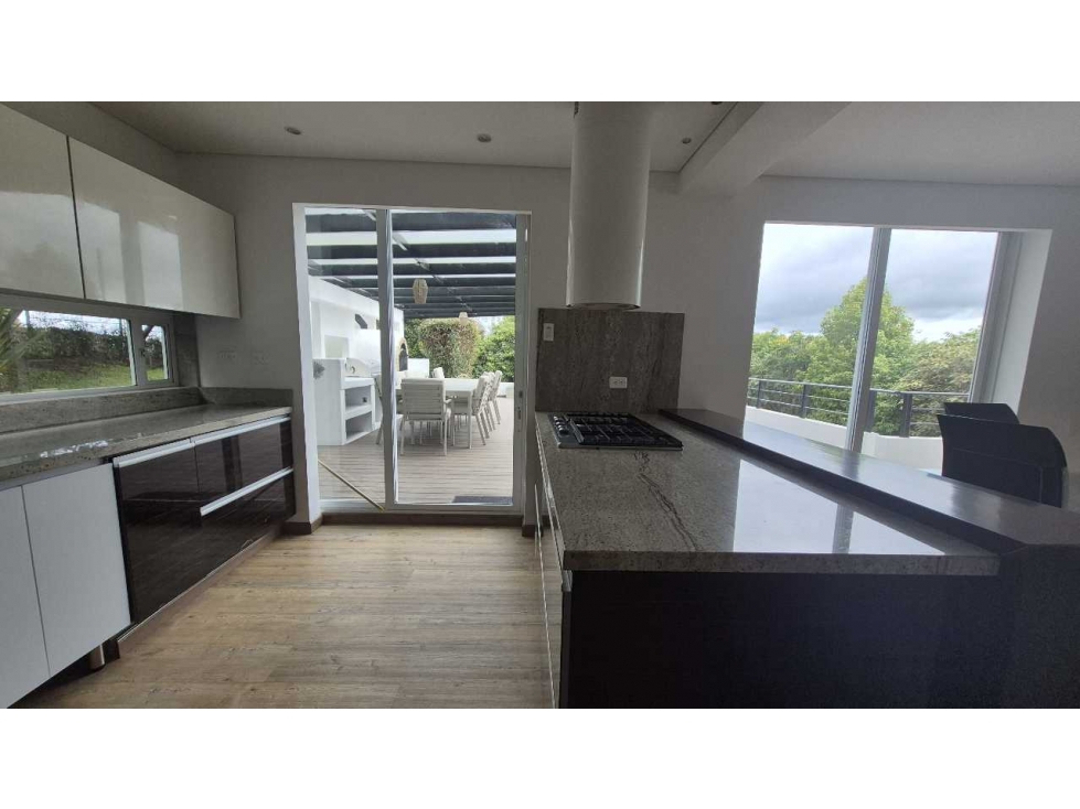 VENDO CASA DE LUJO CAMPESTRE MODERNA 4 HAB - YERBABONITA SOPÓ — foto 5