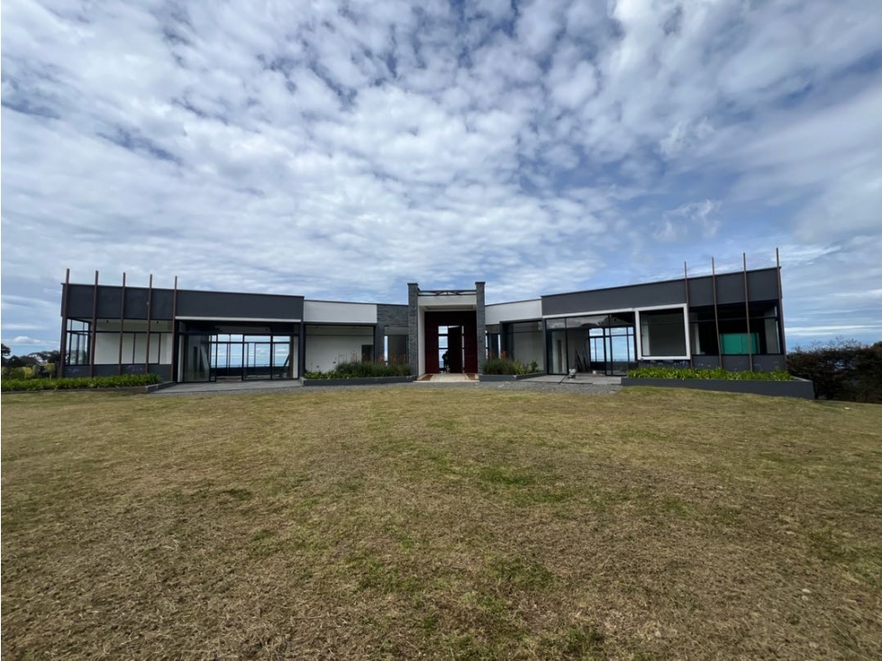 VENDO CASA DE LUJO NUEVA EN EL ALTO DE LAS PALMAS SECTOR LA MANUELA