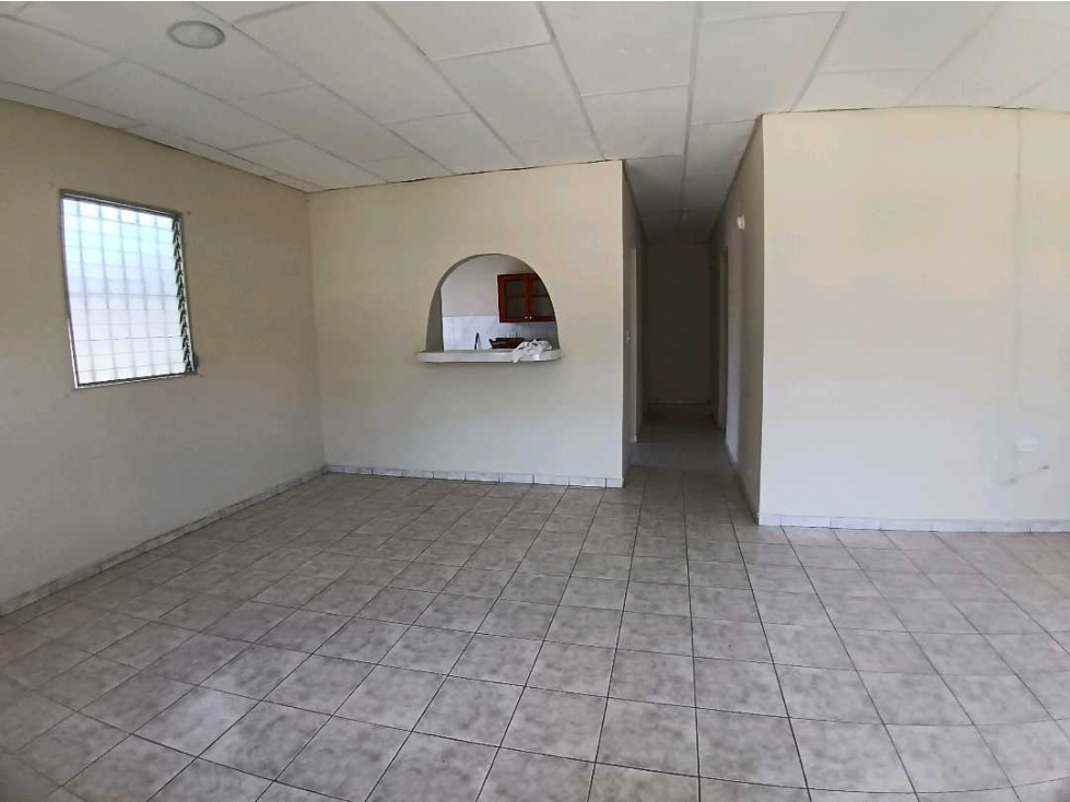 VENDO CASA DE SEGUNDA DE 450MTS ALGARROBOS — foto 4