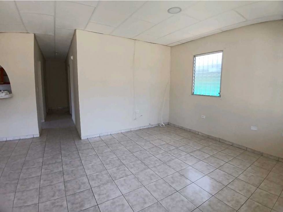 VENDO CASA DE SEGUNDA DE 450MTS ALGARROBOS — foto 5