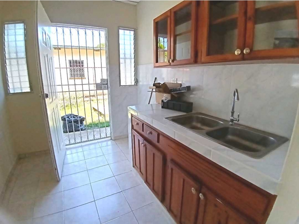 VENDO CASA DE SEGUNDA DE 450MTS ALGARROBOS — foto 6