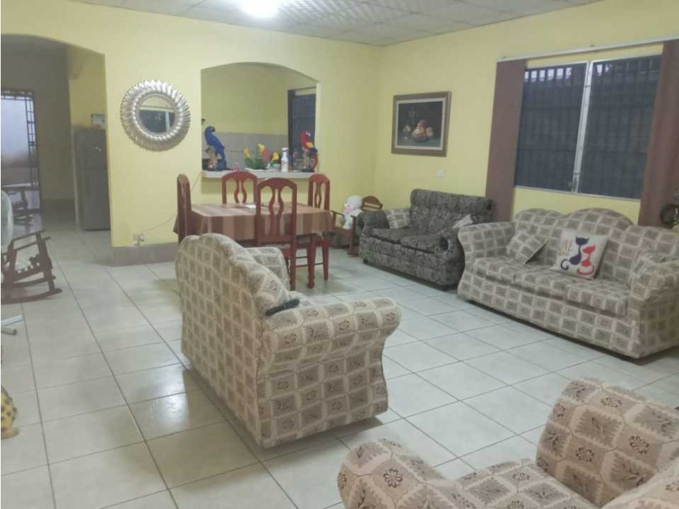 VENDO CASA DE SEGUNDA EN OPTIMAS CONDICIONES ALGARROBOS - 3