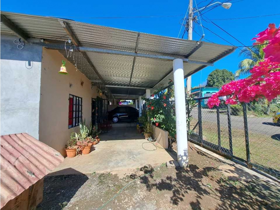 VENDO CASA DE SEGUNDA TITULADA 450M2 — foto 2