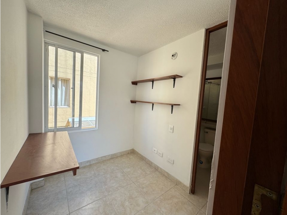 Vendo casa de tres niveles en cajica en conjunto cerrado. — foto 6