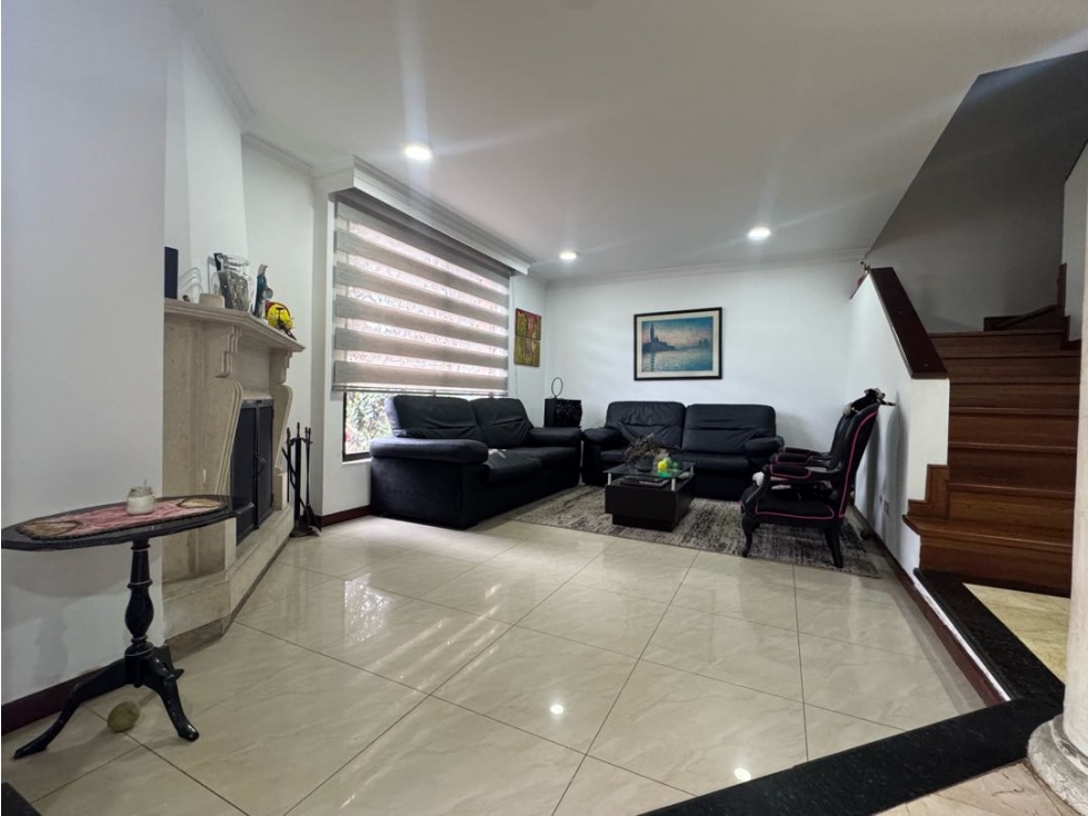 Vendo casa de tres niveles en chia en conjunto cerrado. — foto 3