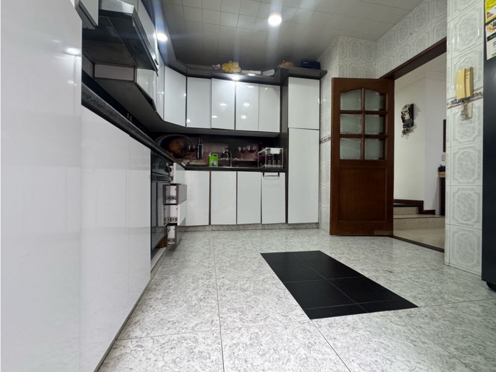 Vendo casa de tres niveles en chia en conjunto cerrado. — foto 5