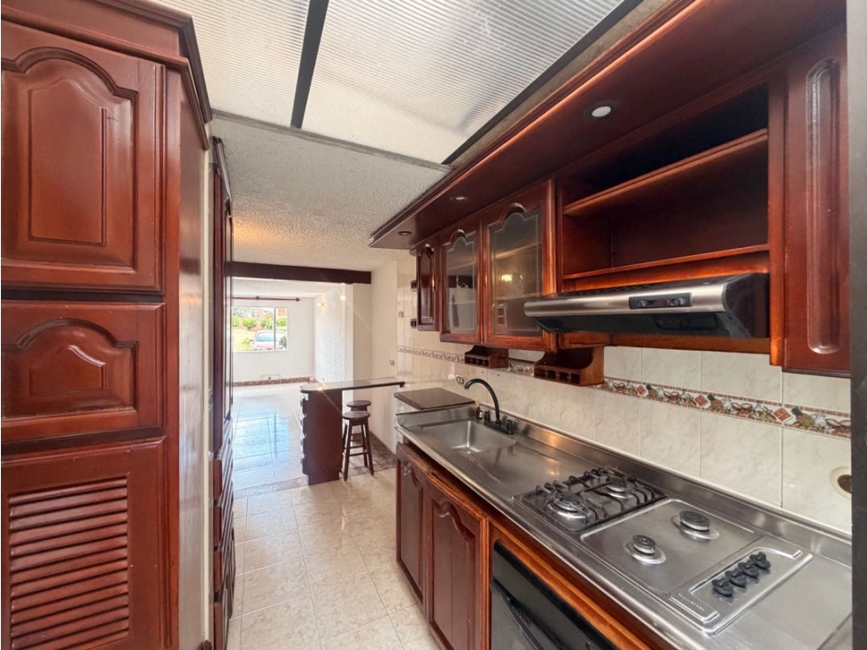 !Bajo de precio!Vendo casa de tres niveles en chia sector el 40 — foto 2