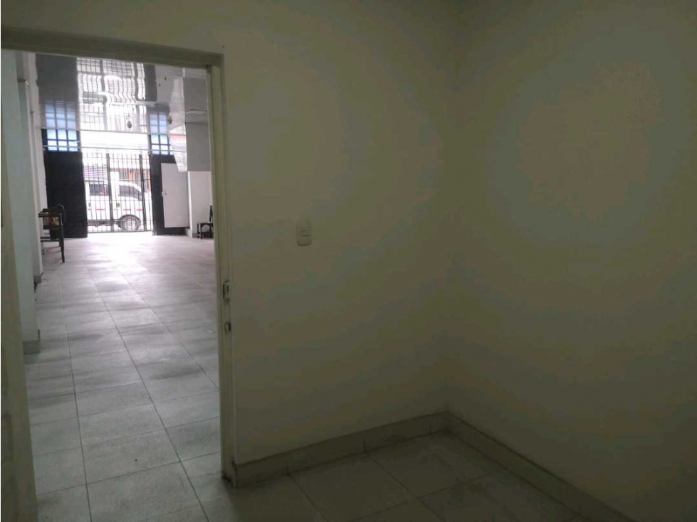 VENDO EDIFICIO COMERCIAL EN KENNEDY BOGOTA — foto 6