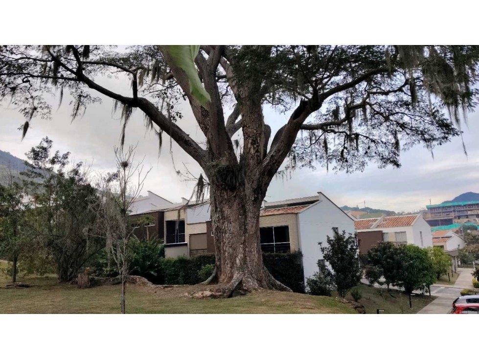 VENDO CASA EN ALAMEDA DEL NORTE BELLO ANTIOQUIA