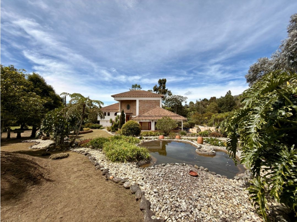 Vendo casa en Alto de Palmas, La Acuarela con casa de Mayordomo — foto 3