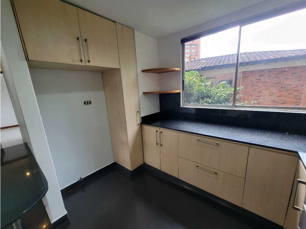 VENDO CASA EN ALTOS DEL POBLADO — foto 3