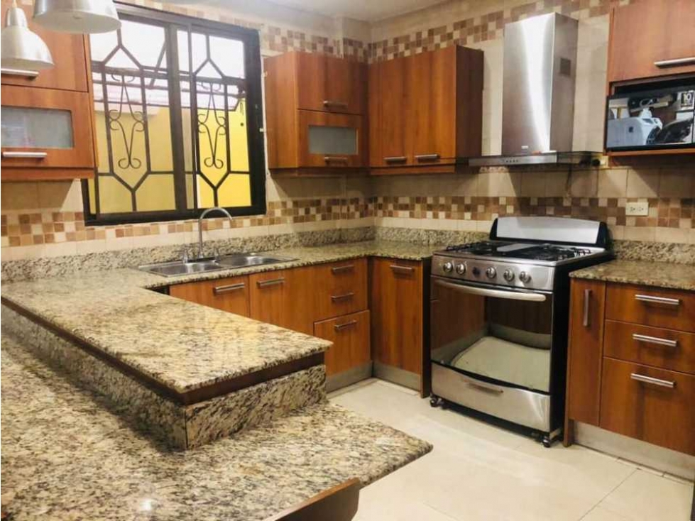 VENDO CASA EN ANCON 348 MTS - 6