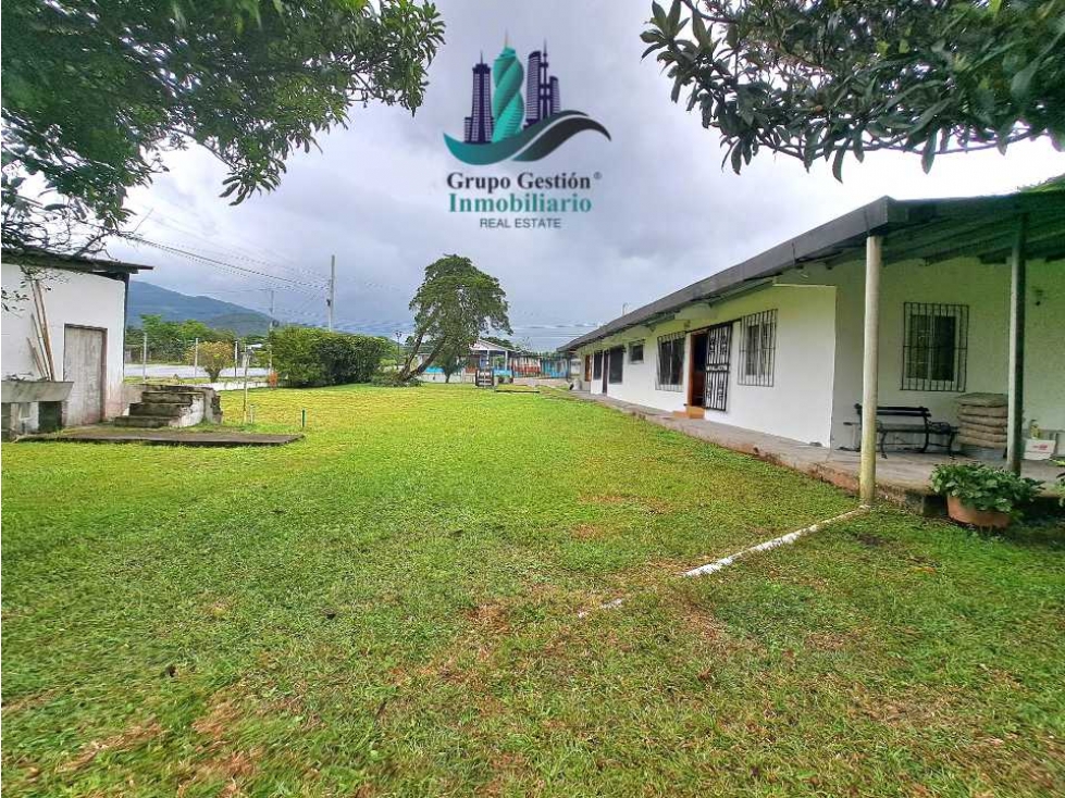 VENDO CASA EN AREA COMERCIAL VOLCAN - 4
