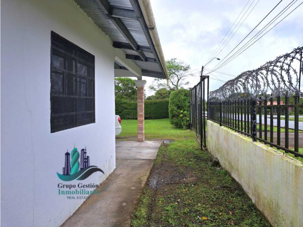 VENDO CASA EN AREA COMERCIAL VOLCAN - 5