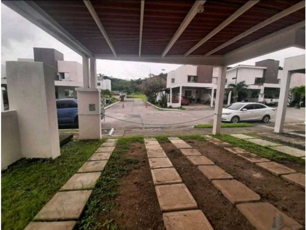 VENDO CASA EN ARRAIJAN PH LAS LAJAS — foto 4