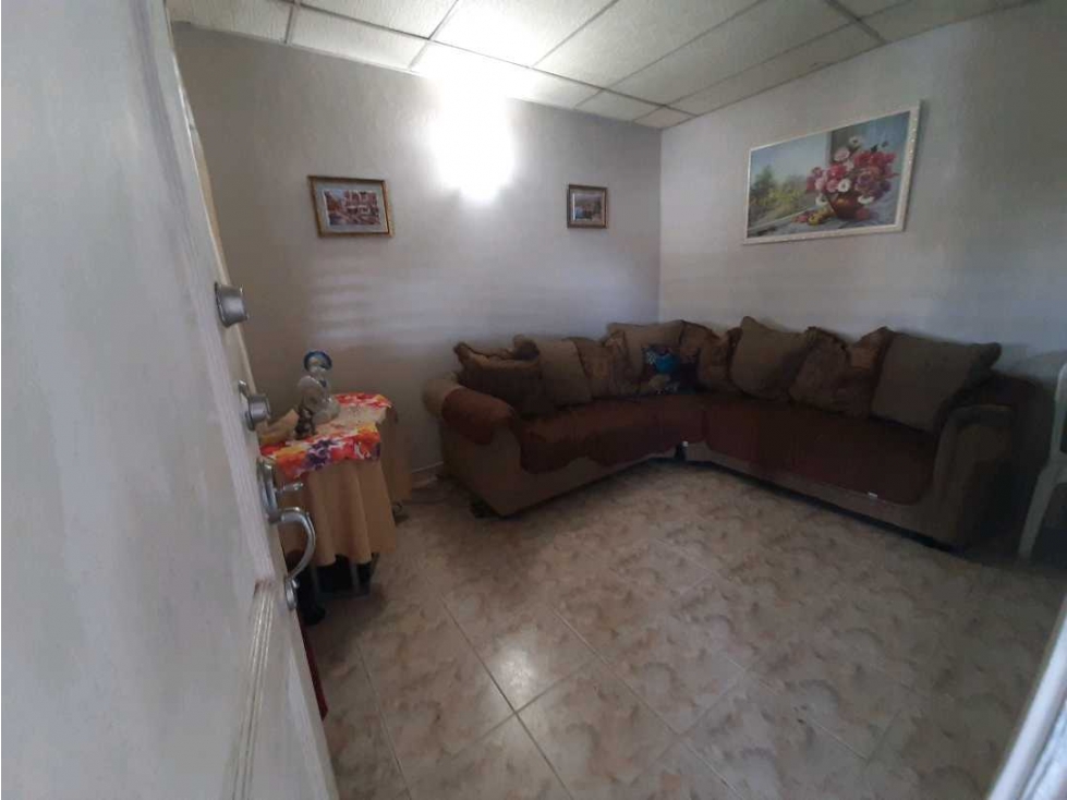 VENDO CASA EN ARRAIJAN VALLE HERMOSO AVENIDA PALMA REAL — foto 4