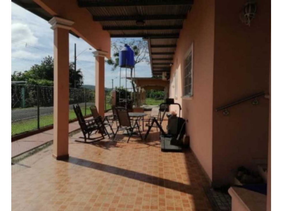 VENDO CASA EN CAPIRA BARRIADA SAN FELIPE, CALLE VELEN FLORES 3R