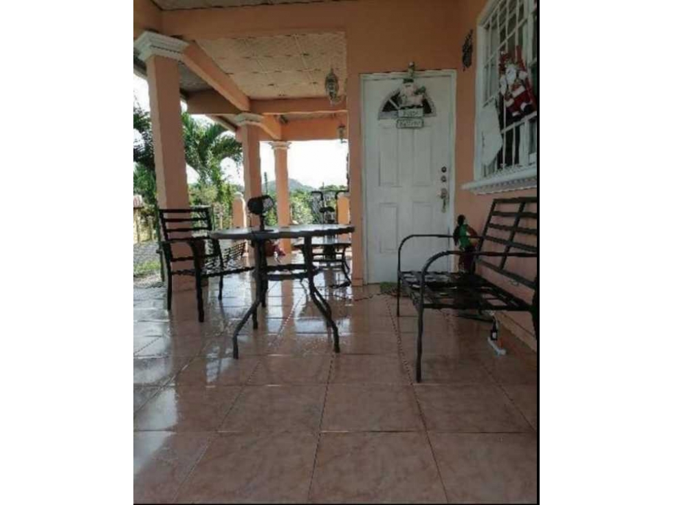 VENDO CASA EN CAPIRA BARRIADA SAN FELIPE, CALLE VELEN FLORES 3R — foto 2