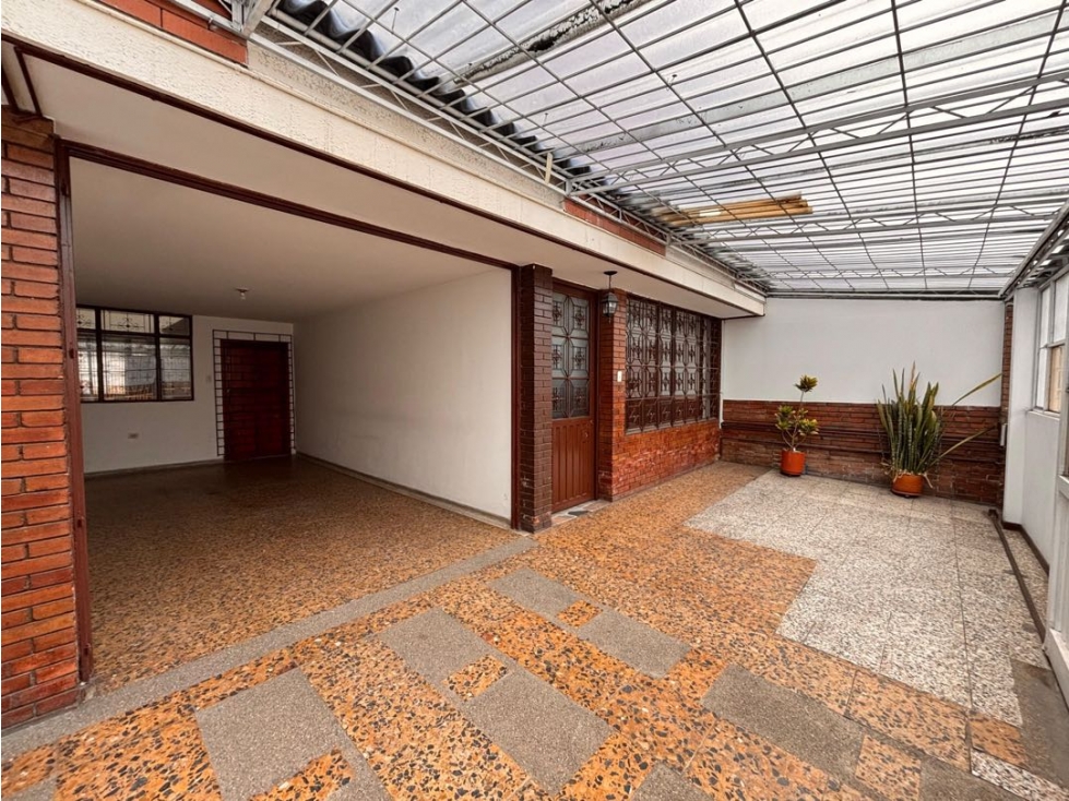 VENDO CASA EN BARRIO MARSELLA — foto 4