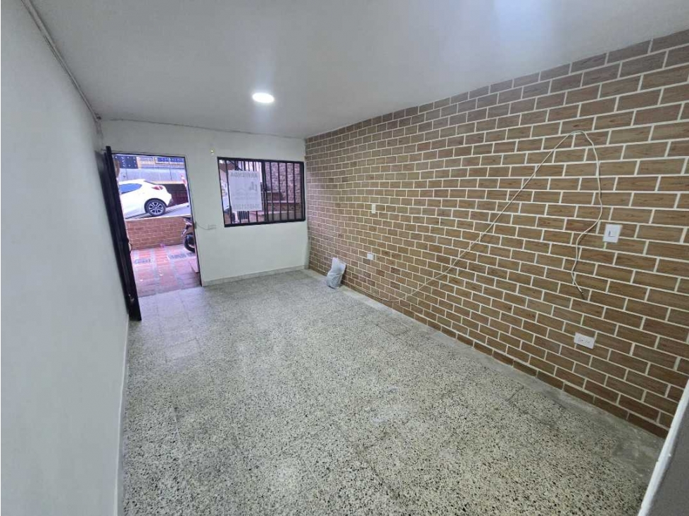 VENDO CASA EN BELEN LAS VIOLETAS CERCA A LA UNIVERSIDAD DE MEDELLIN — foto 3