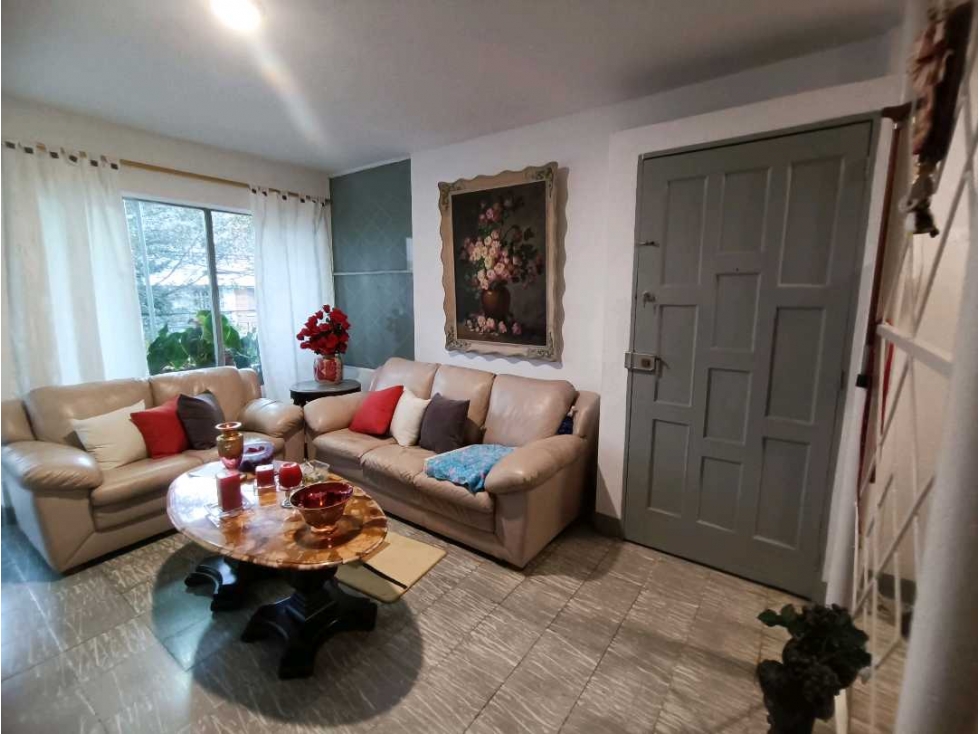 Vendo en Belén Miravalle segundo piso — foto 5