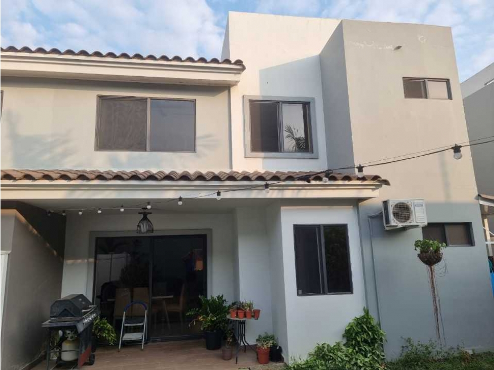 VENDO CASA EN BRISA NORTE - 4