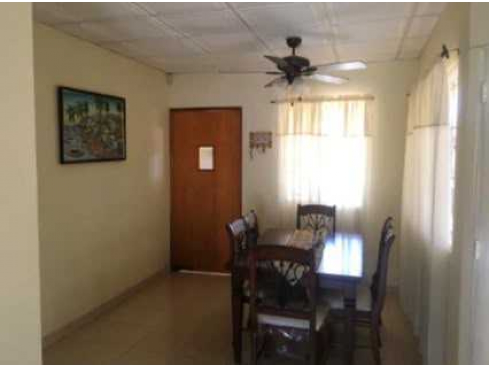 VENDO CASA EN BRISAS DE LOS GUAYACANES EN CHITRE TC — foto 4