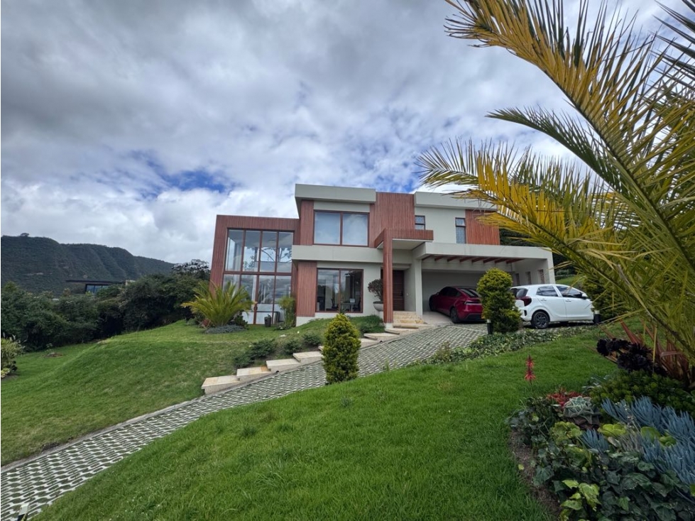 Vendo casa en casa de campo La Calera